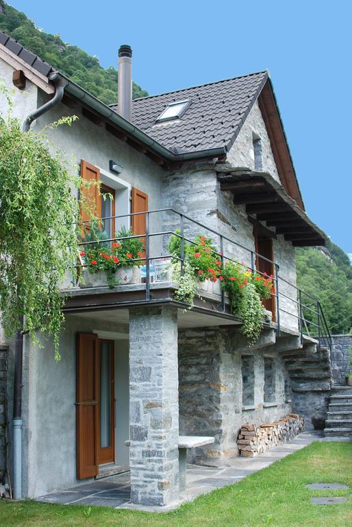 הוילה Brione  Casa Fontanella מראה חיצוני תמונה